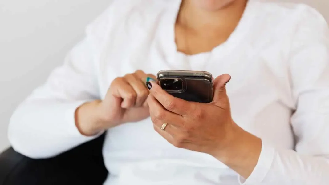 What Makes Social Media Writing Different
